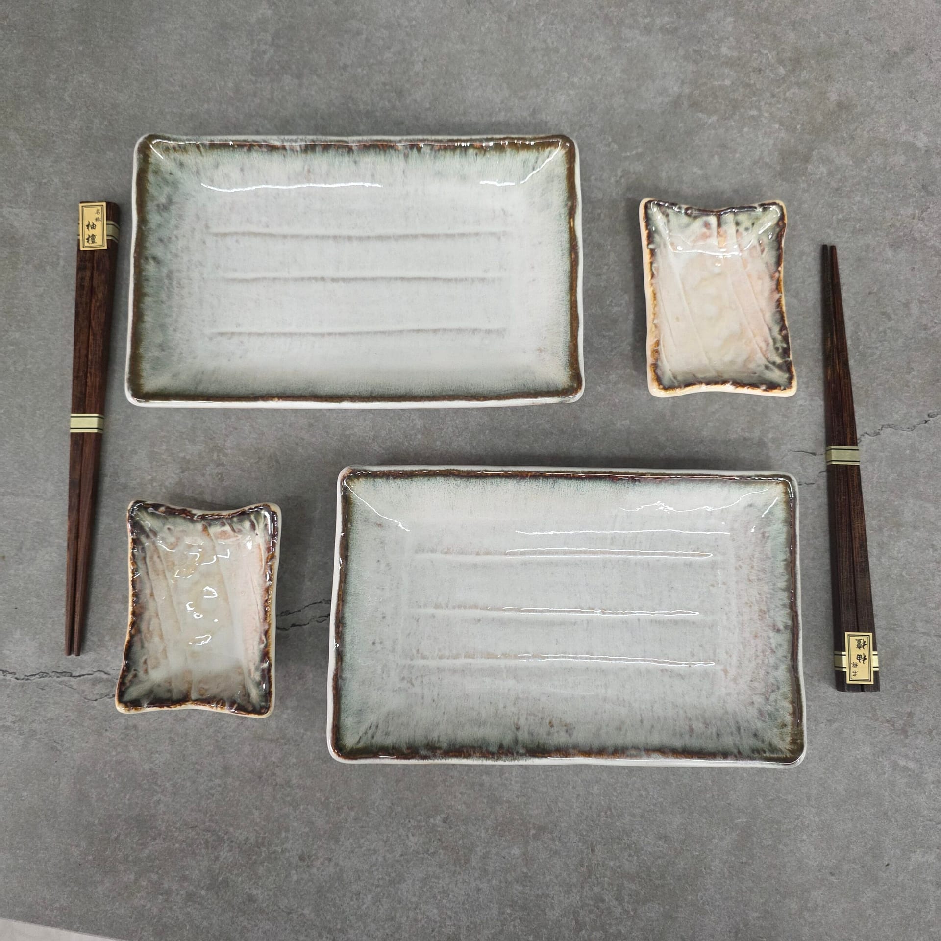 Juego de sushi blanco