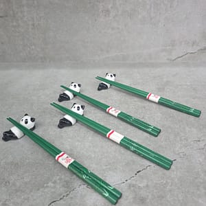 Juego de posa palillos y palillos de panda