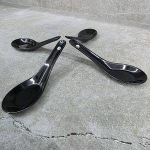 Cuchara de ramen negra